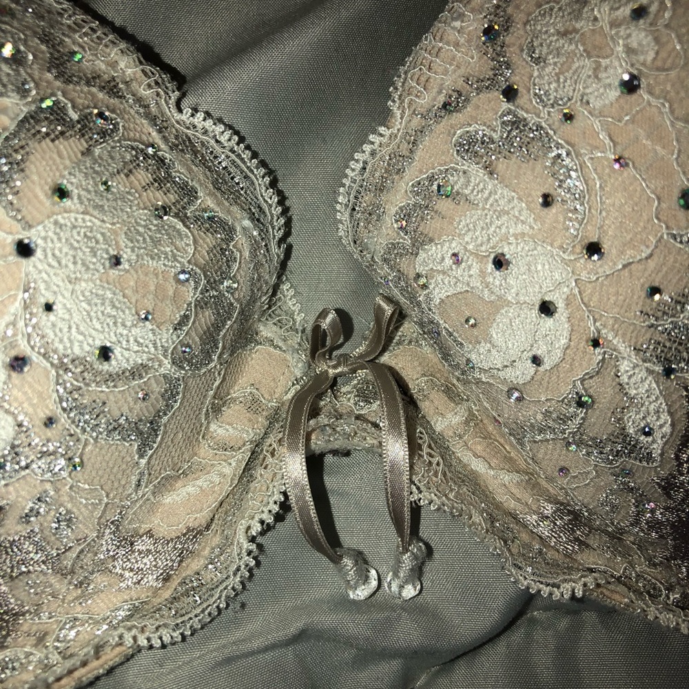 Bra’s - Picture 3 of 4